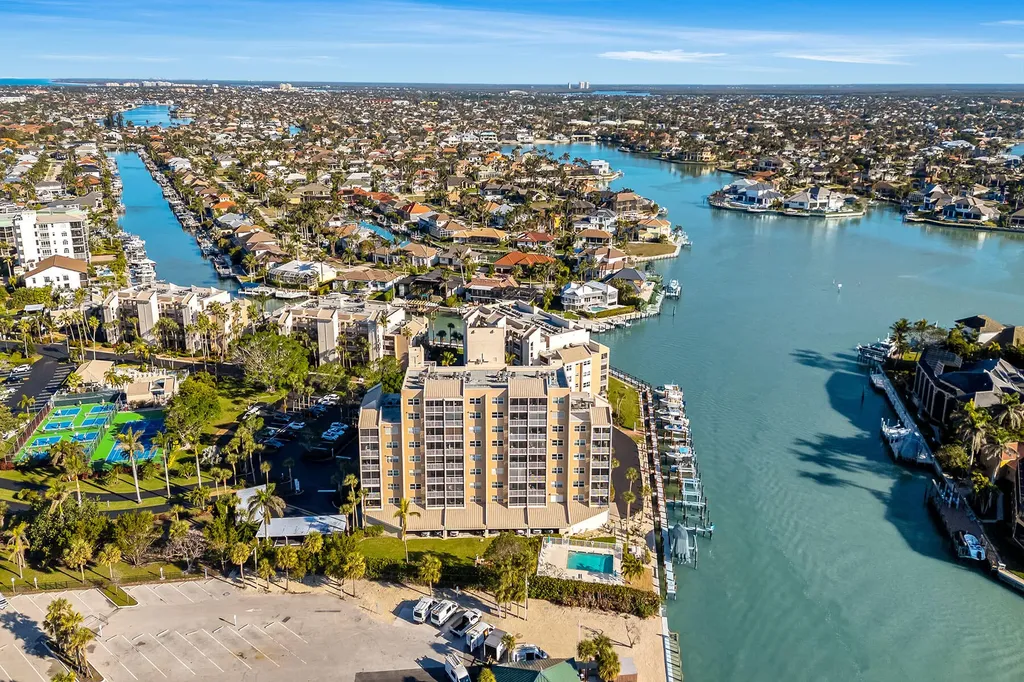 901 Collier Court Marco Island FL 34145