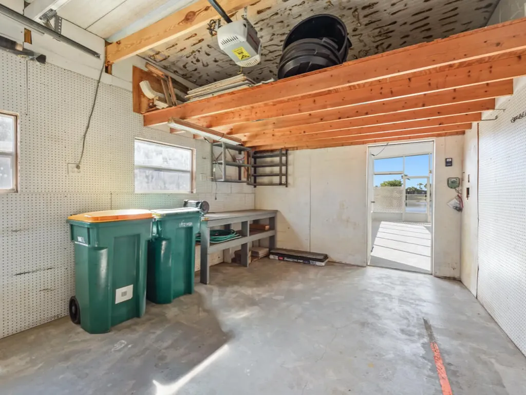 289 Riverwood Road Naples FL 34114