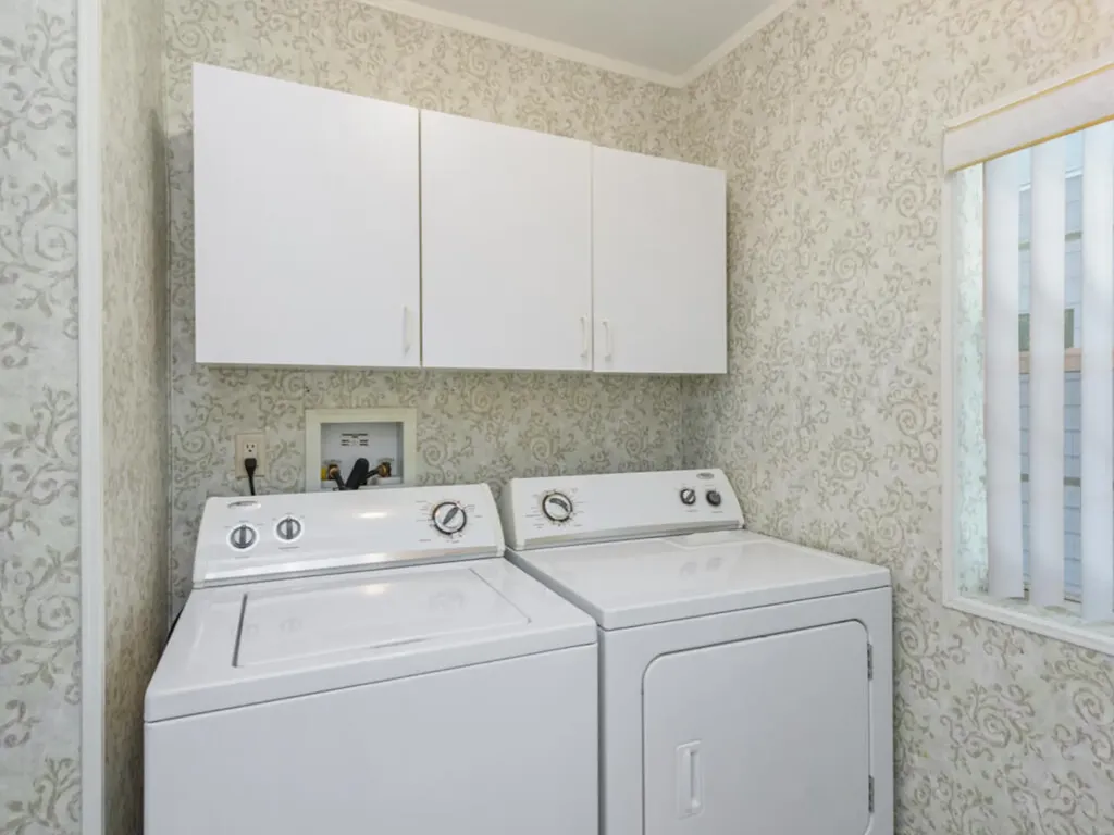 289 Riverwood Road Naples FL 34114