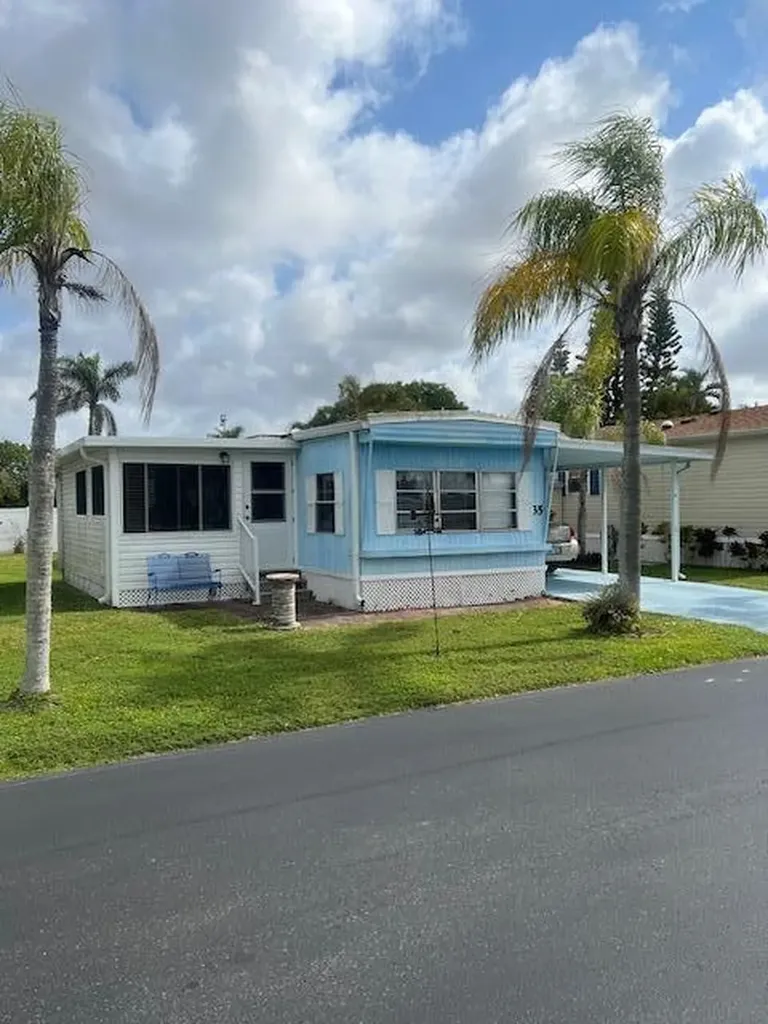 35 Cimmaron Trail Naples FL 34113