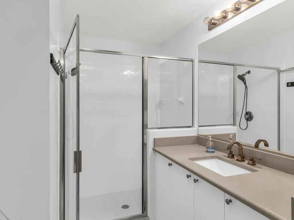 338 Newport Drive Naples FL 34114