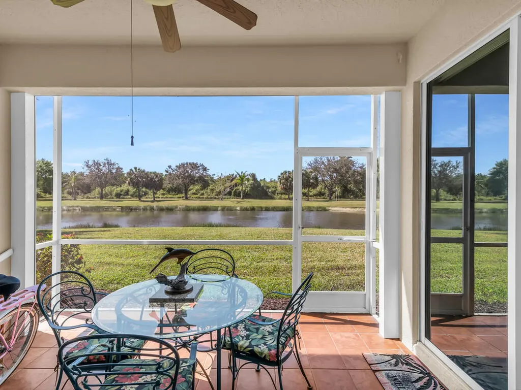 338 Newport Drive Naples FL 34114