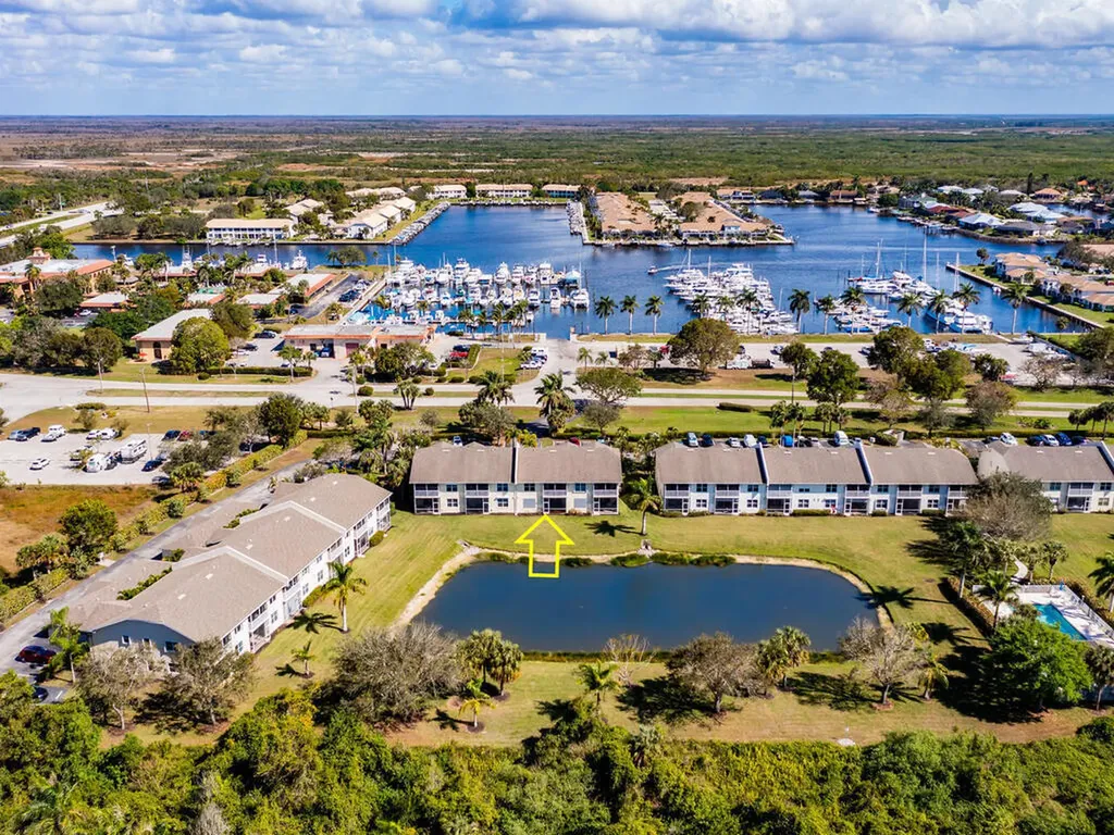 338 Newport Drive Naples FL 34114