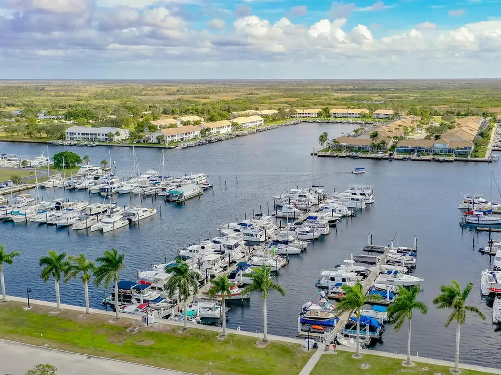 338 Newport Drive Naples FL 34114