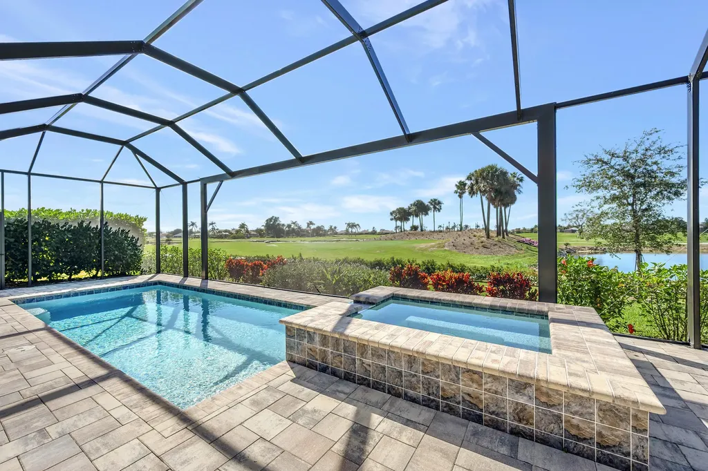 18724 Ensenada Drive Naples FL 34114
