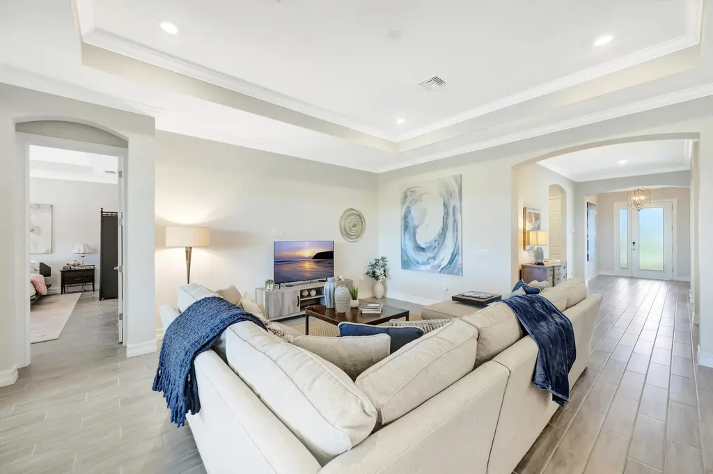 18724 Ensenada Drive Naples FL 34114