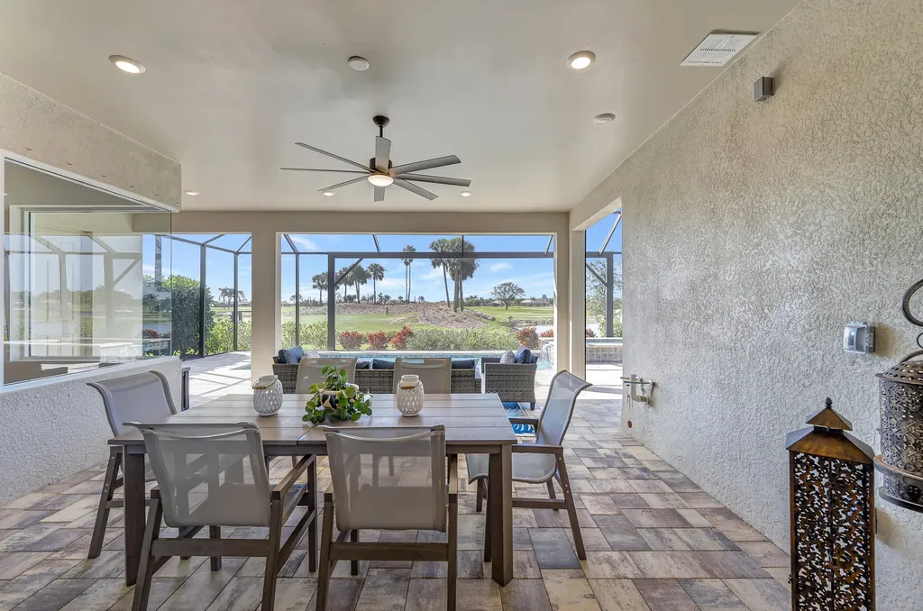 18724 Ensenada Drive Naples FL 34114