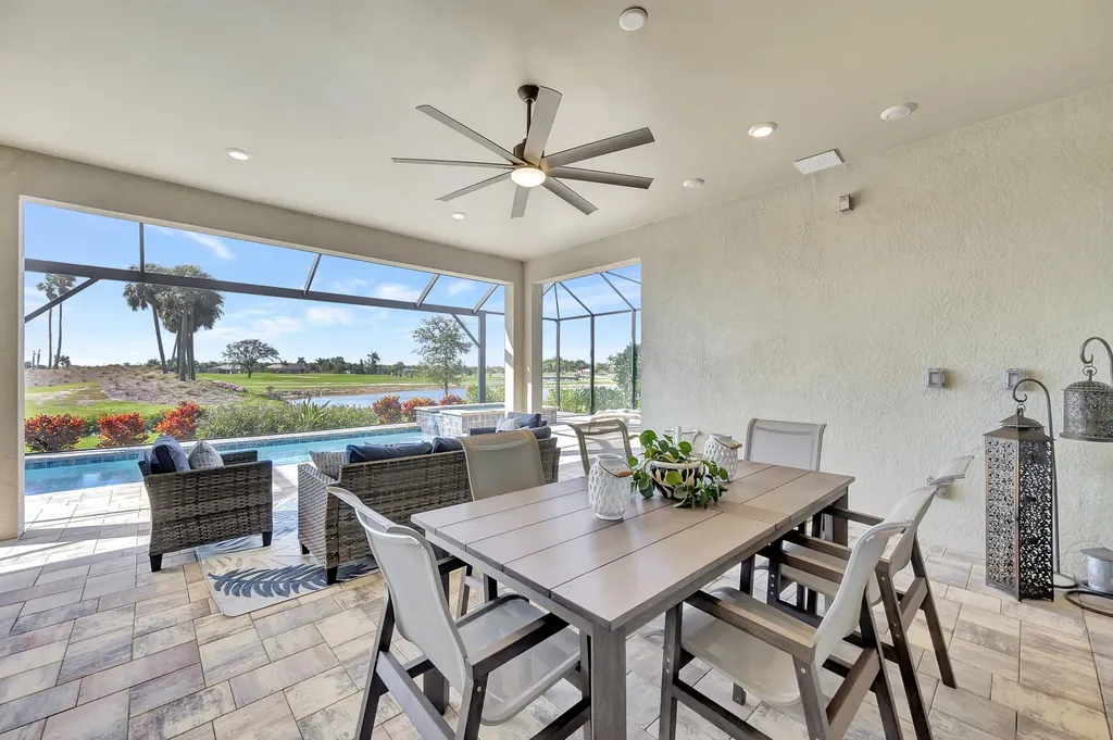 18724 Ensenada Drive Naples FL 34114