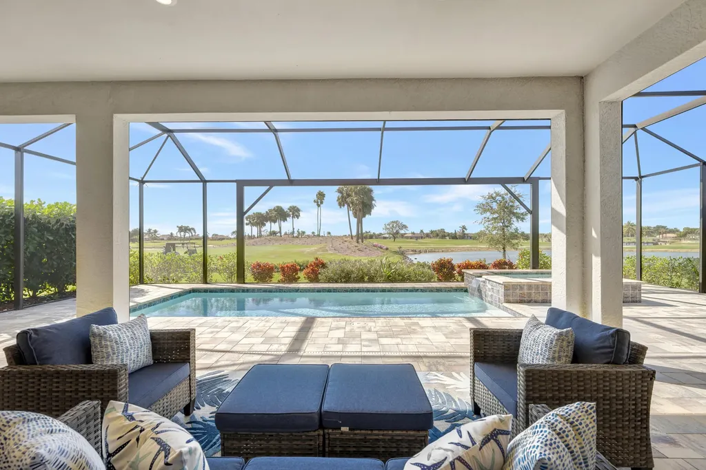 18724 Ensenada Drive Naples FL 34114