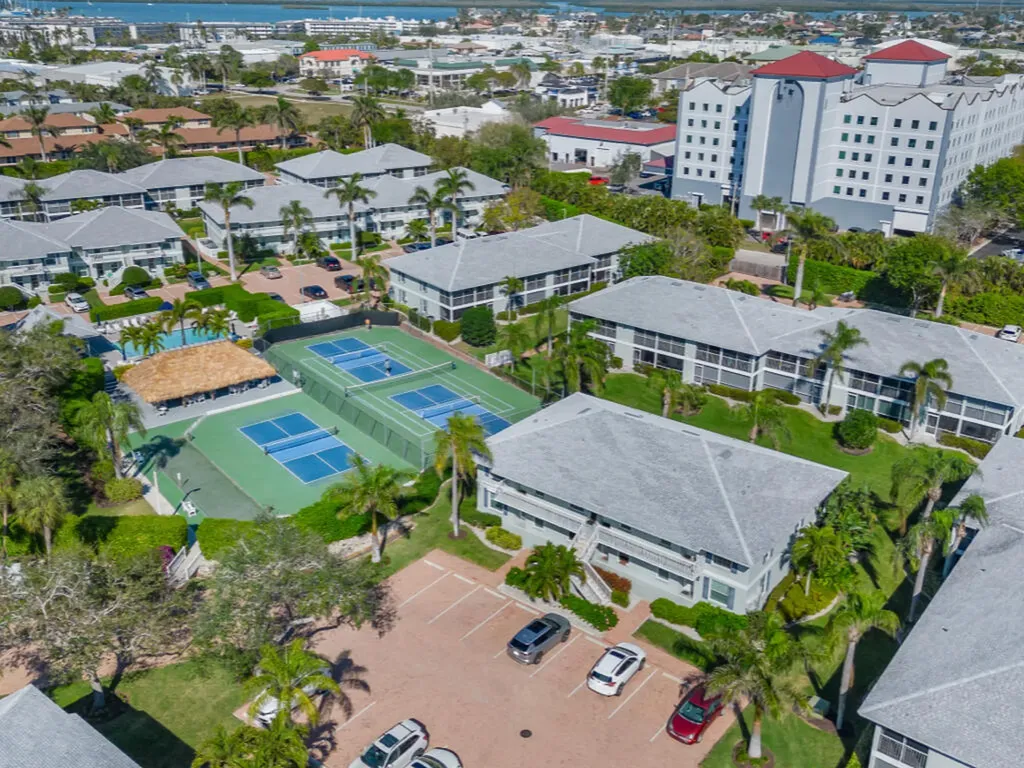 649 W Elkcam Circle Marco Island FL 34145