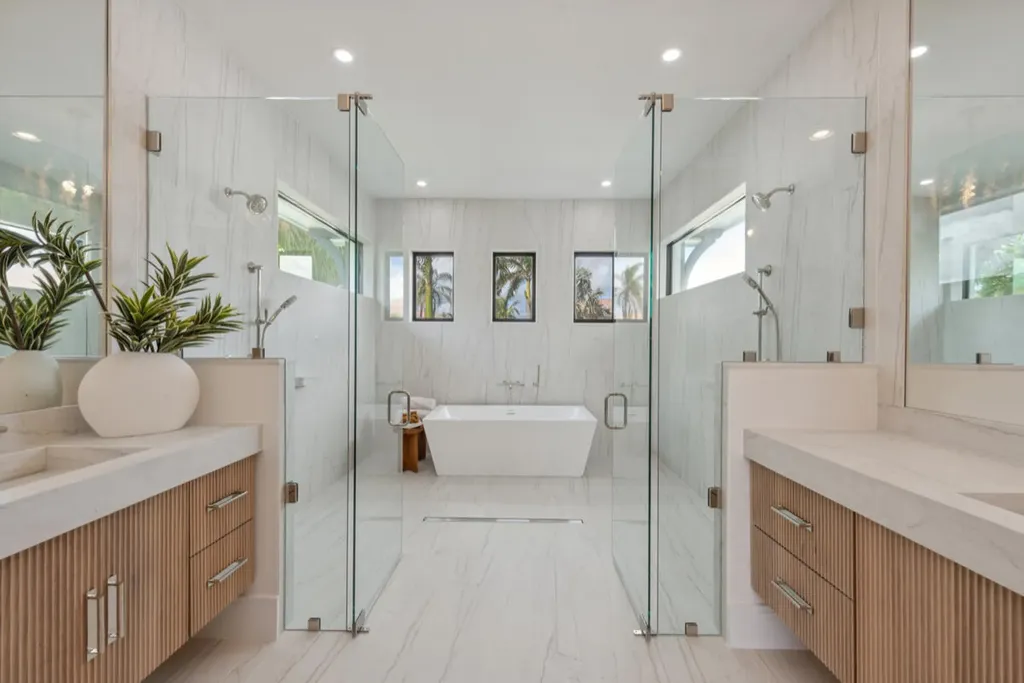 453 Parkhouse Court Marco Island FL 34145