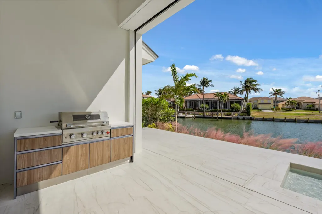 453 Parkhouse Court Marco Island FL 34145