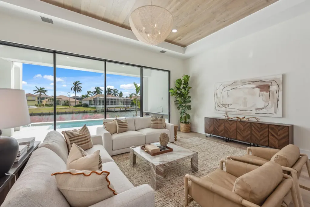 453 Parkhouse Court Marco Island FL 34145