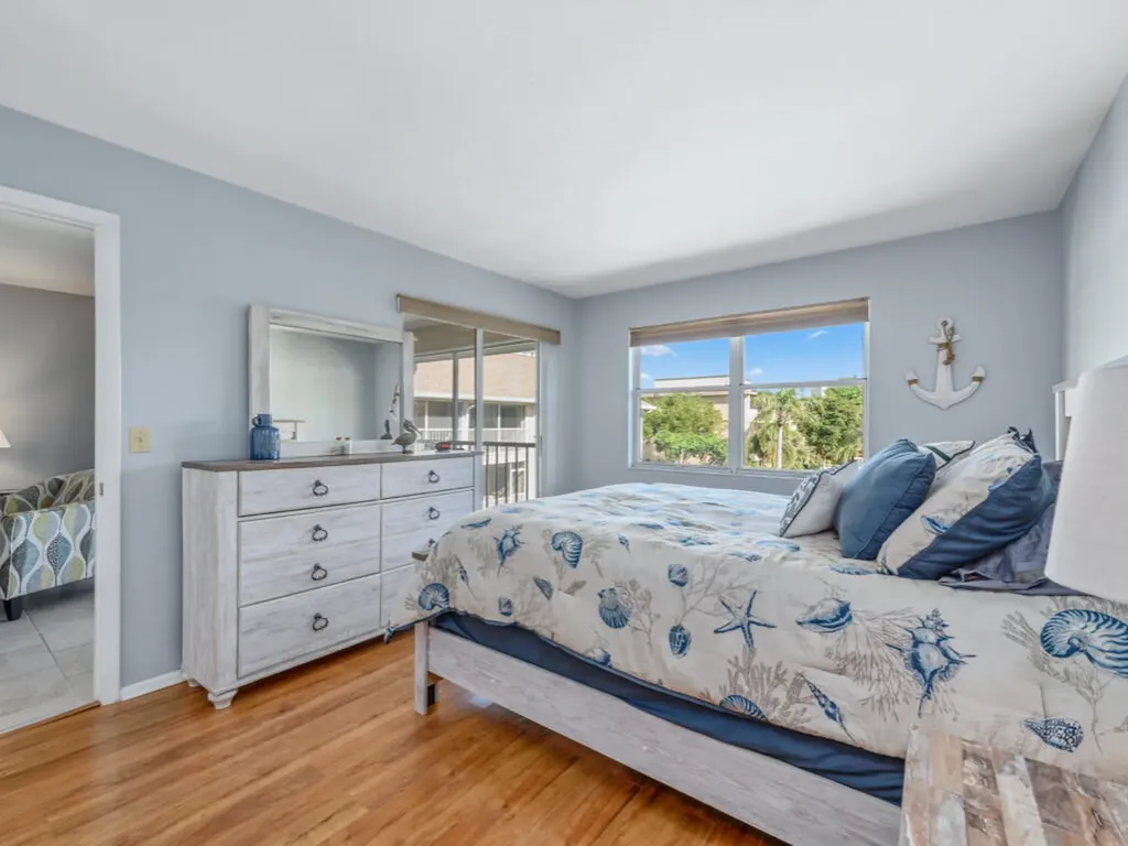 1060 Swallow Avenue Marco Island FL 34145