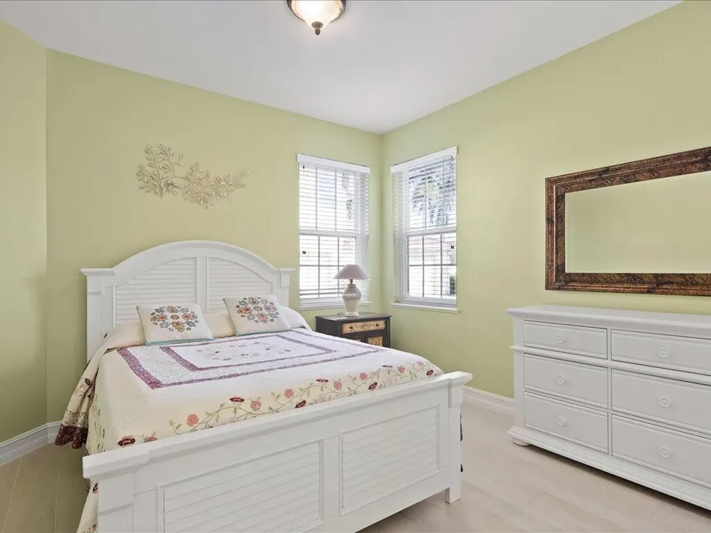 1277 Rialto Way Naples FL 34114