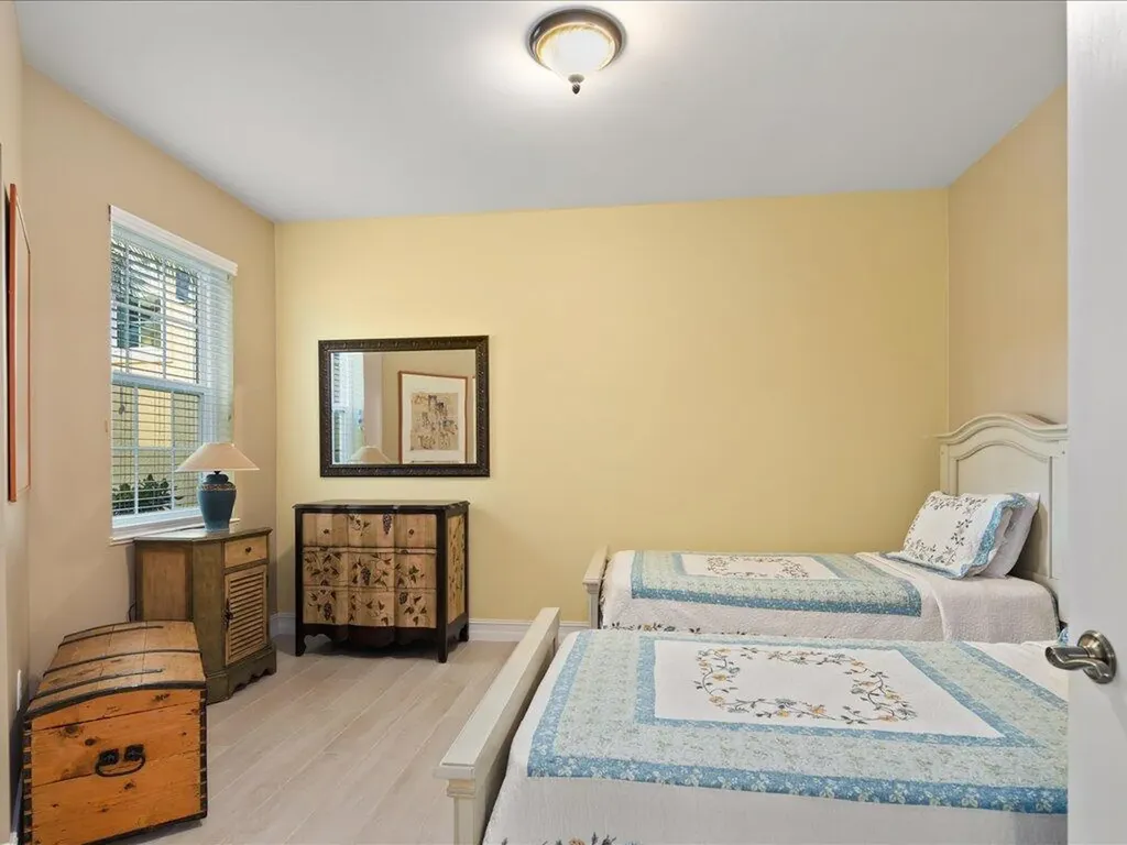 1277 Rialto Way Naples FL 34114