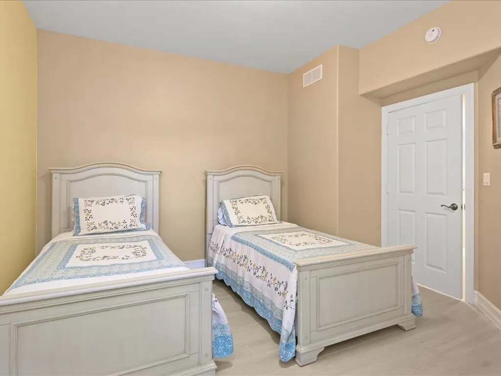 1277 Rialto Way Naples FL 34114