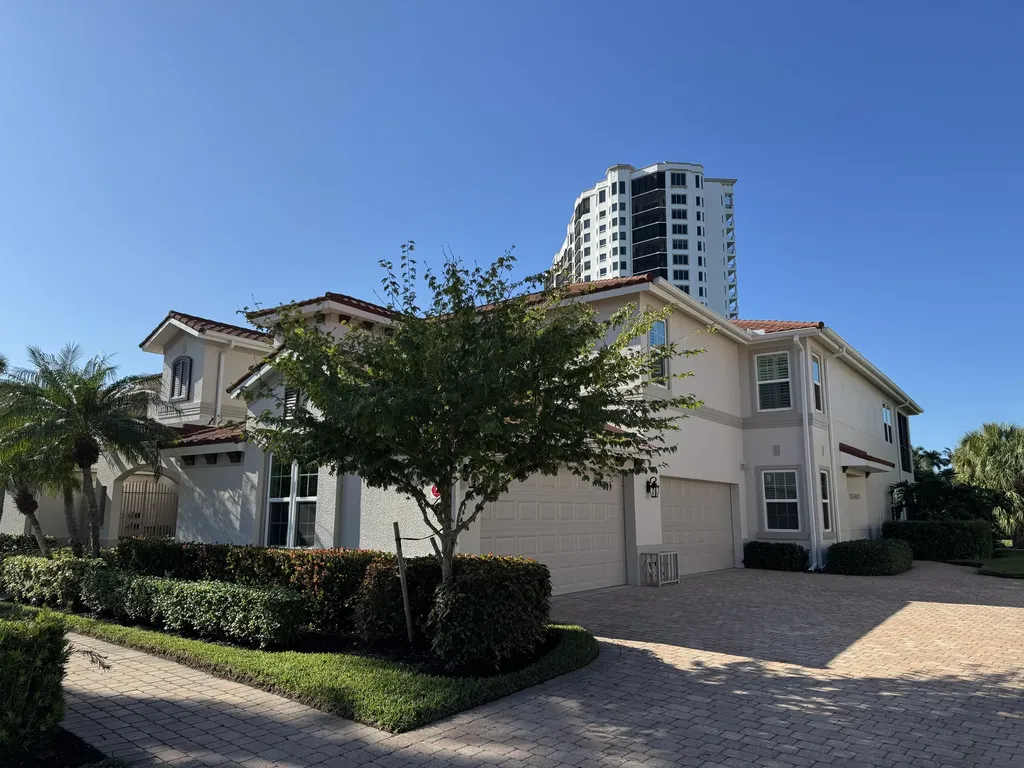 1277 Rialto Way Naples FL 34114