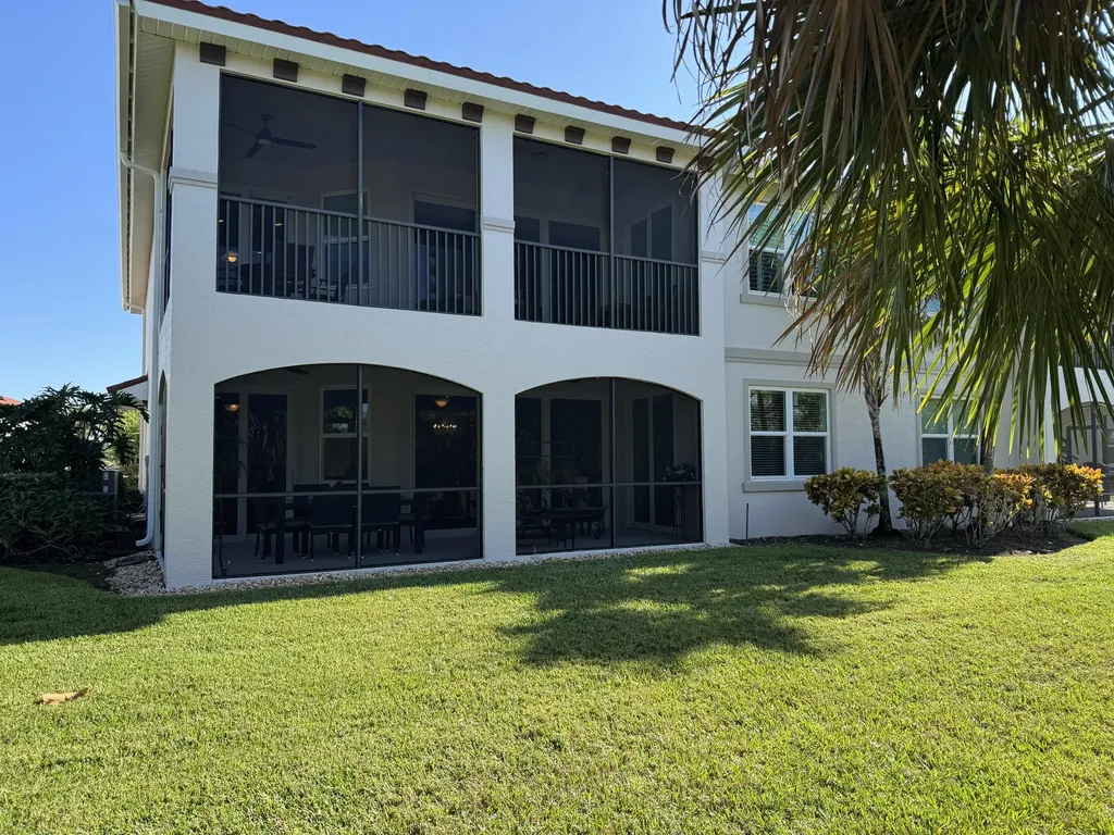 1277 Rialto Way Naples FL 34114