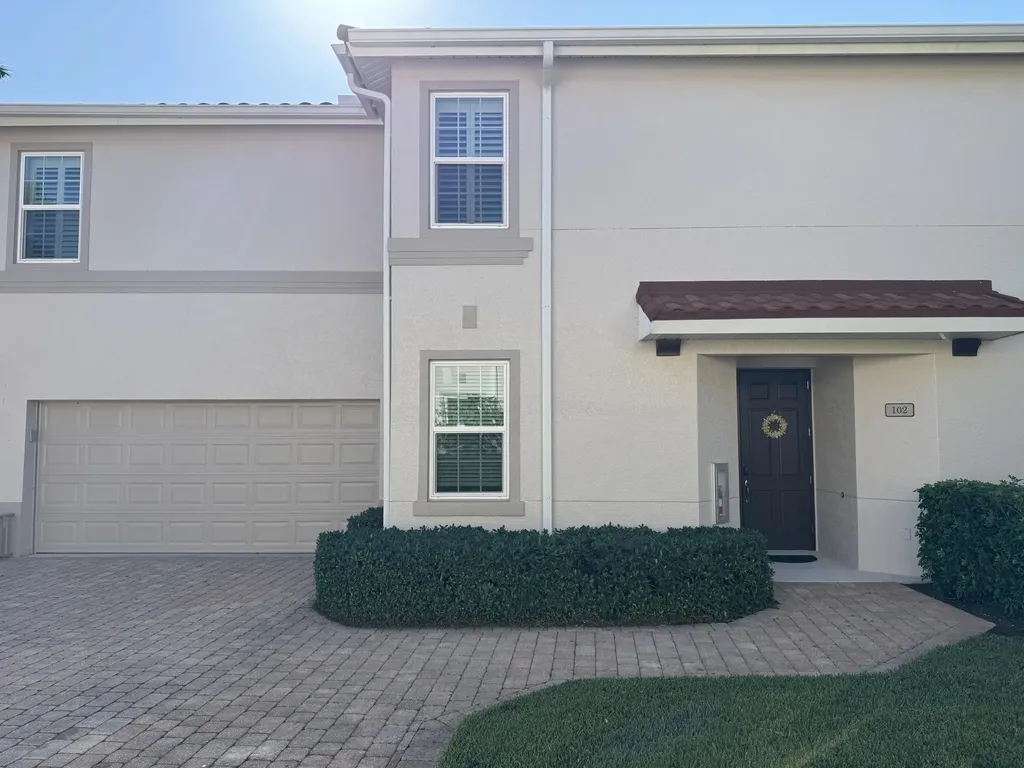 1277 Rialto Way Naples FL 34114