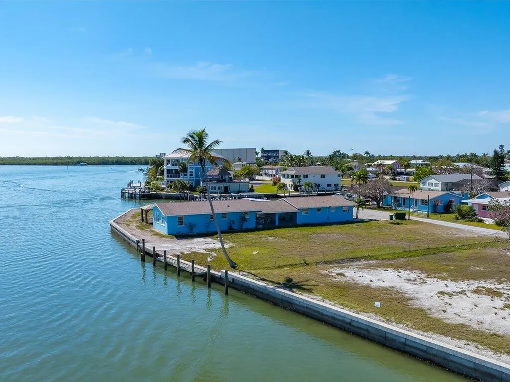 108 East Court Goodland FL 34140