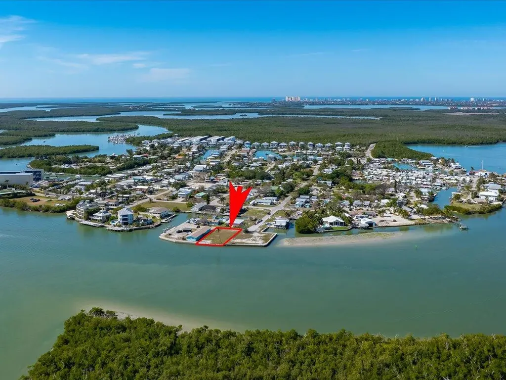 108 East Court Goodland FL 34140