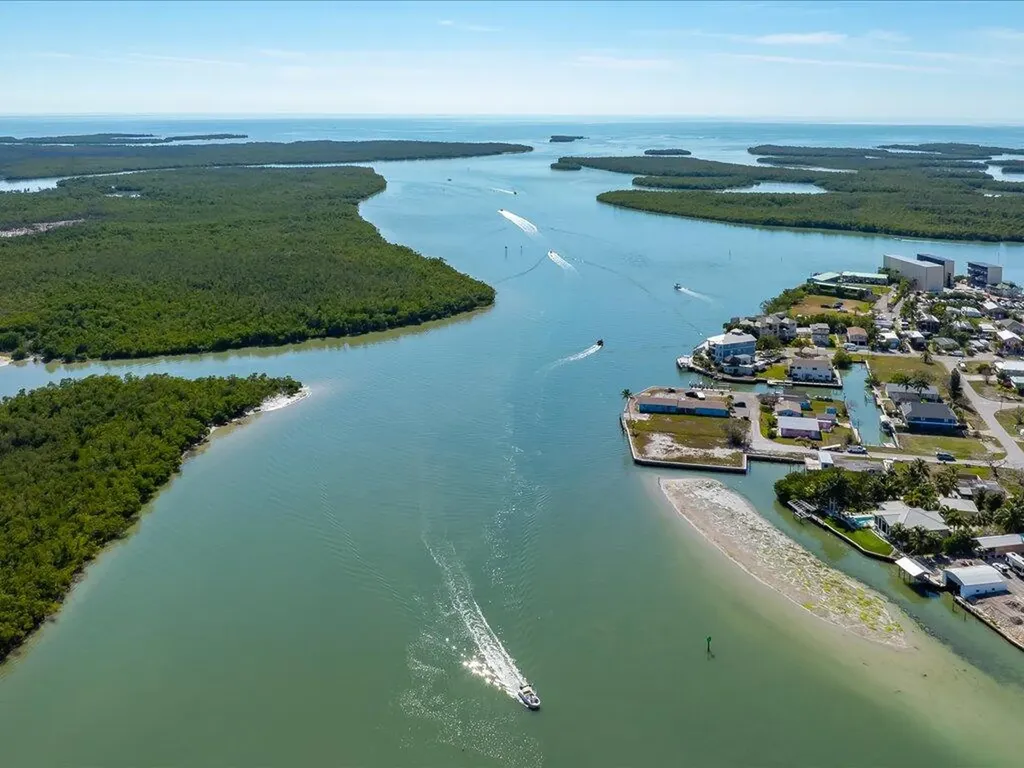 108 East Court Goodland FL 34140