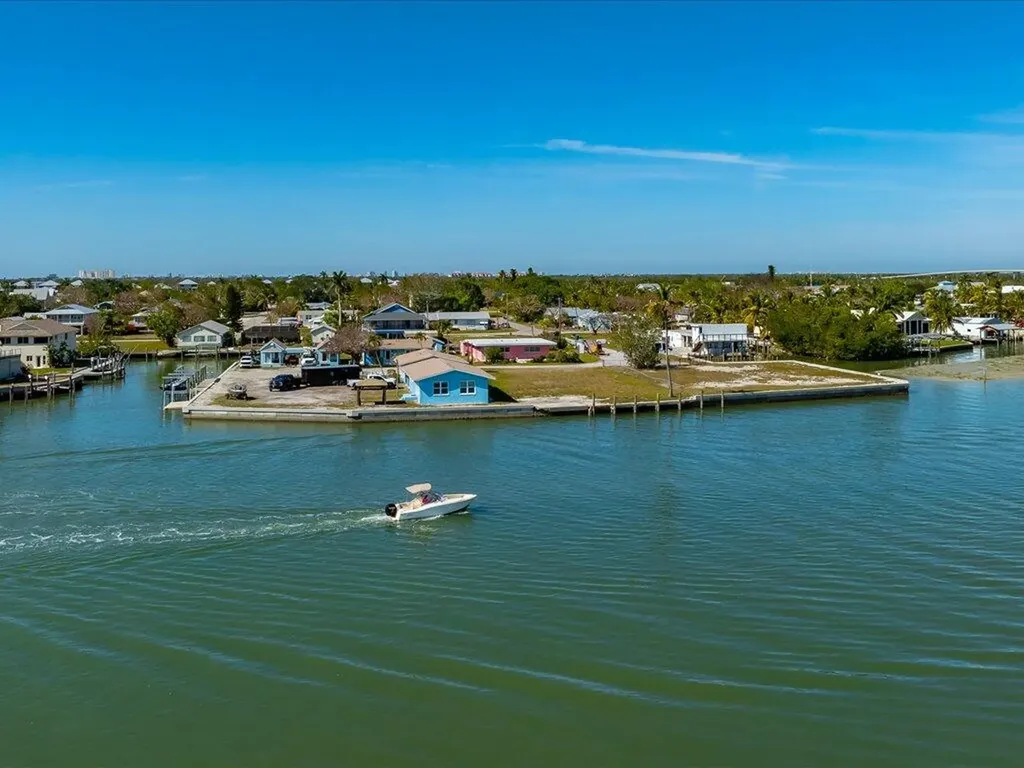 108 East Court Goodland FL 34140