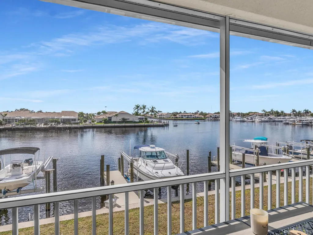 380 Stella Maris Drive N Naples FL 34114