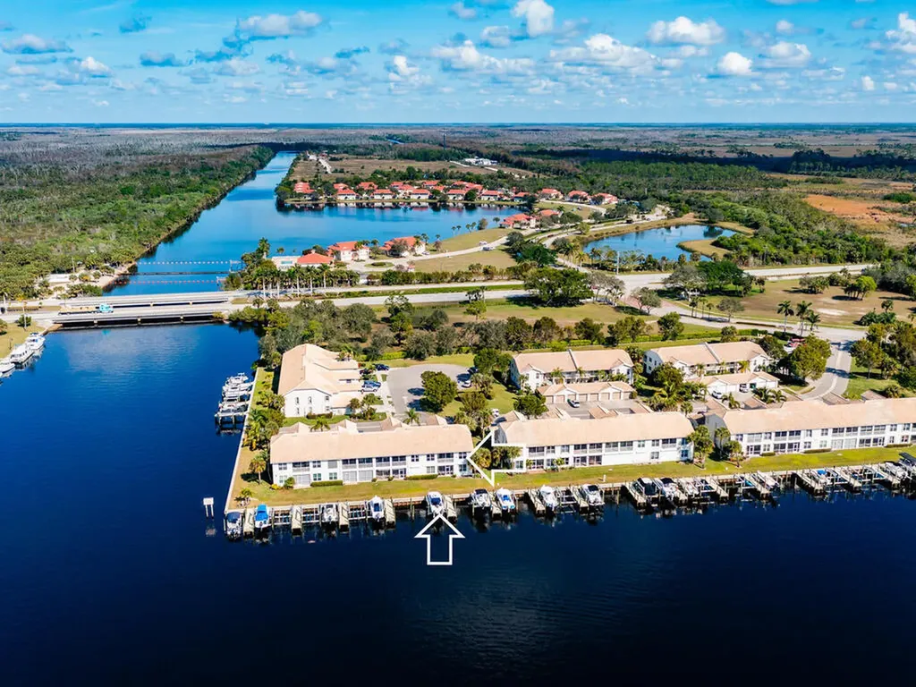 380 Stella Maris Drive N Naples FL 34114