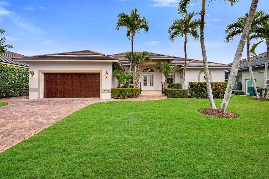 1610 Begonia Court Marco Island FL 34145
