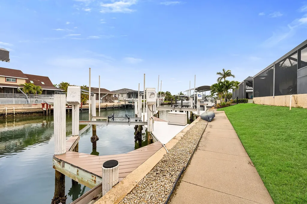 1610 Begonia Court Marco Island FL 34145