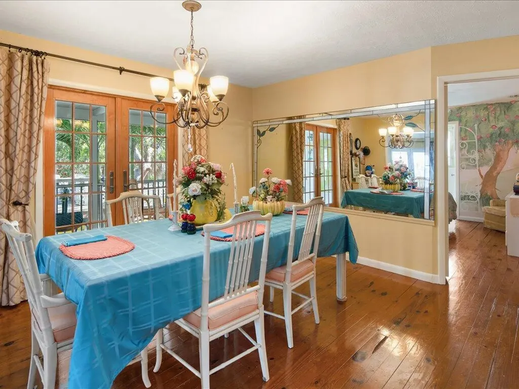 565 Coconut Avenue W Goodland FL 34140