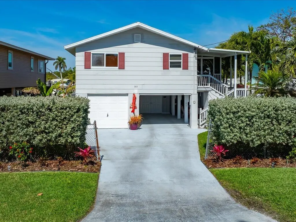 565 Coconut Avenue W Goodland FL 34140