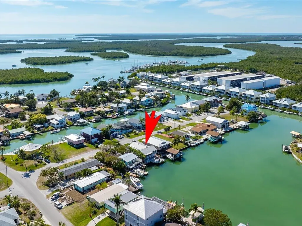 565 Coconut Avenue W Goodland FL 34140