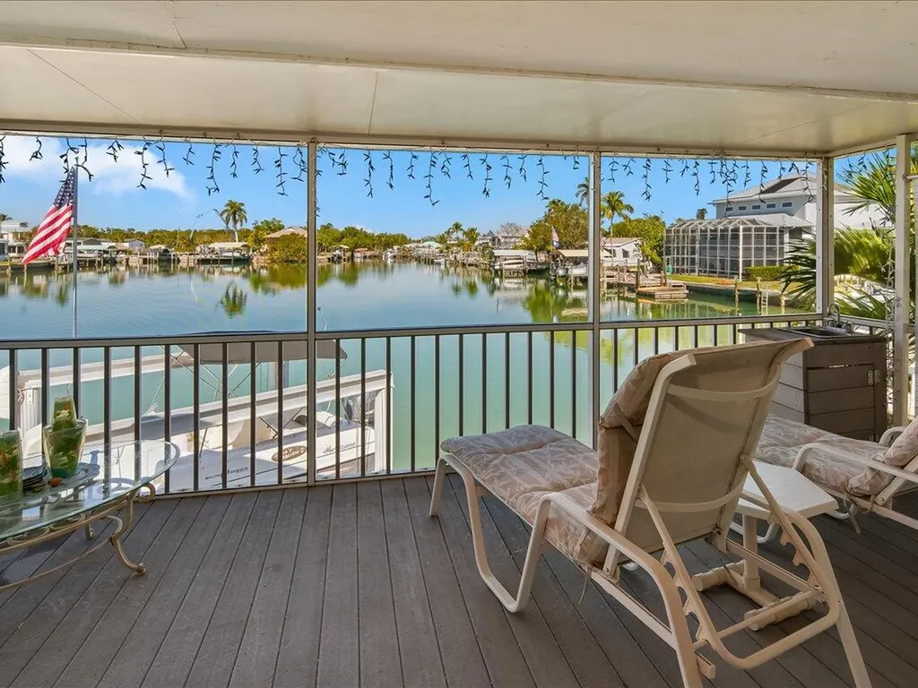 565 Coconut Avenue W Goodland FL 34140