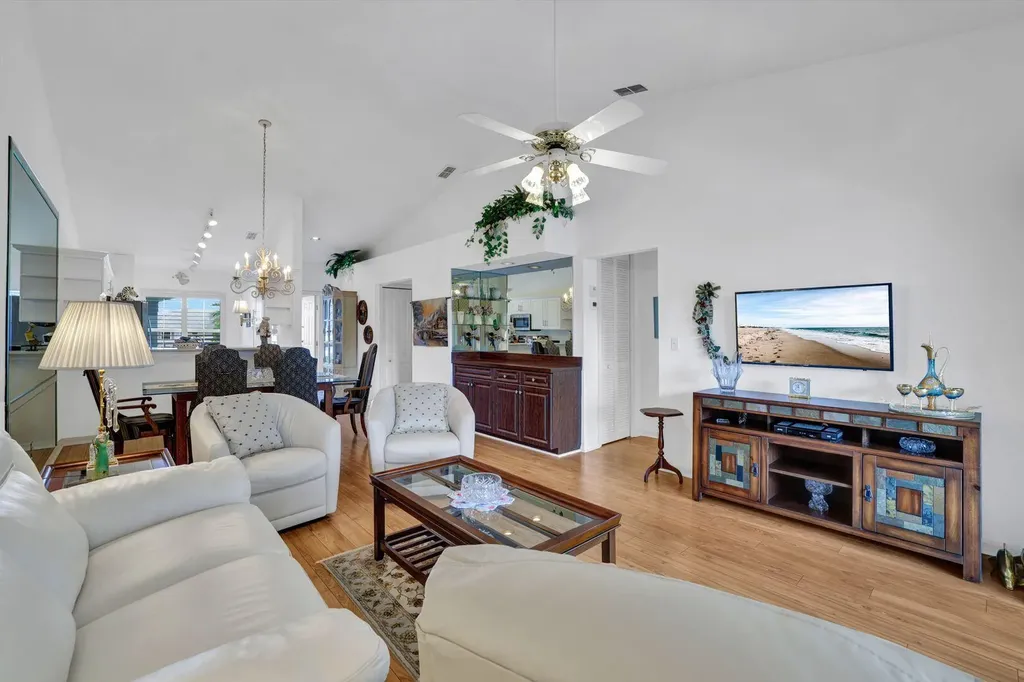 1006 Mainsail Drive Naples FL 34114