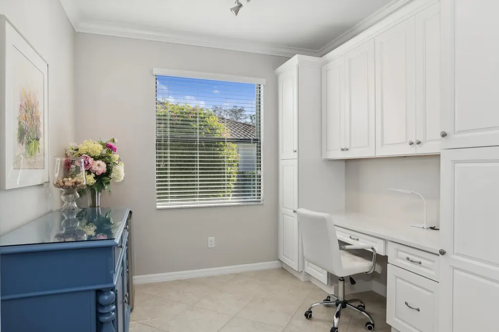 3819 Treasure Cove Circle Naples FL 34114