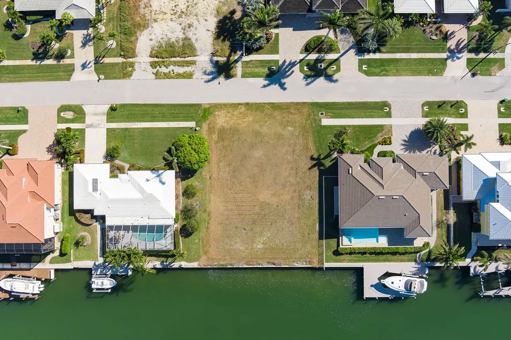 1748 Wavecrest Court Marco Island FL 34145