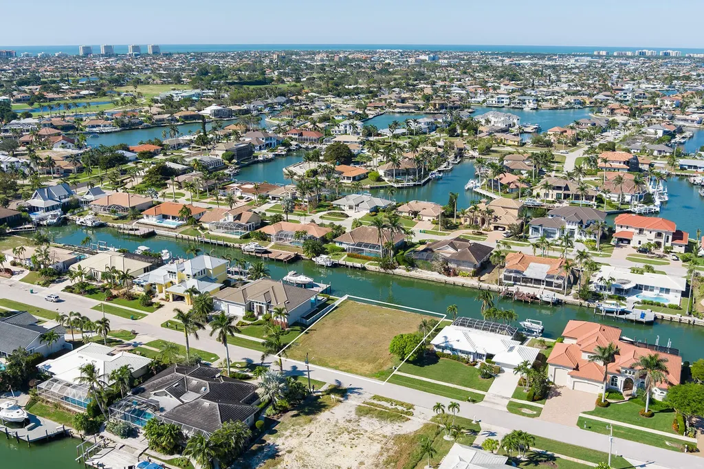 1748 Wavecrest Court Marco Island FL 34145