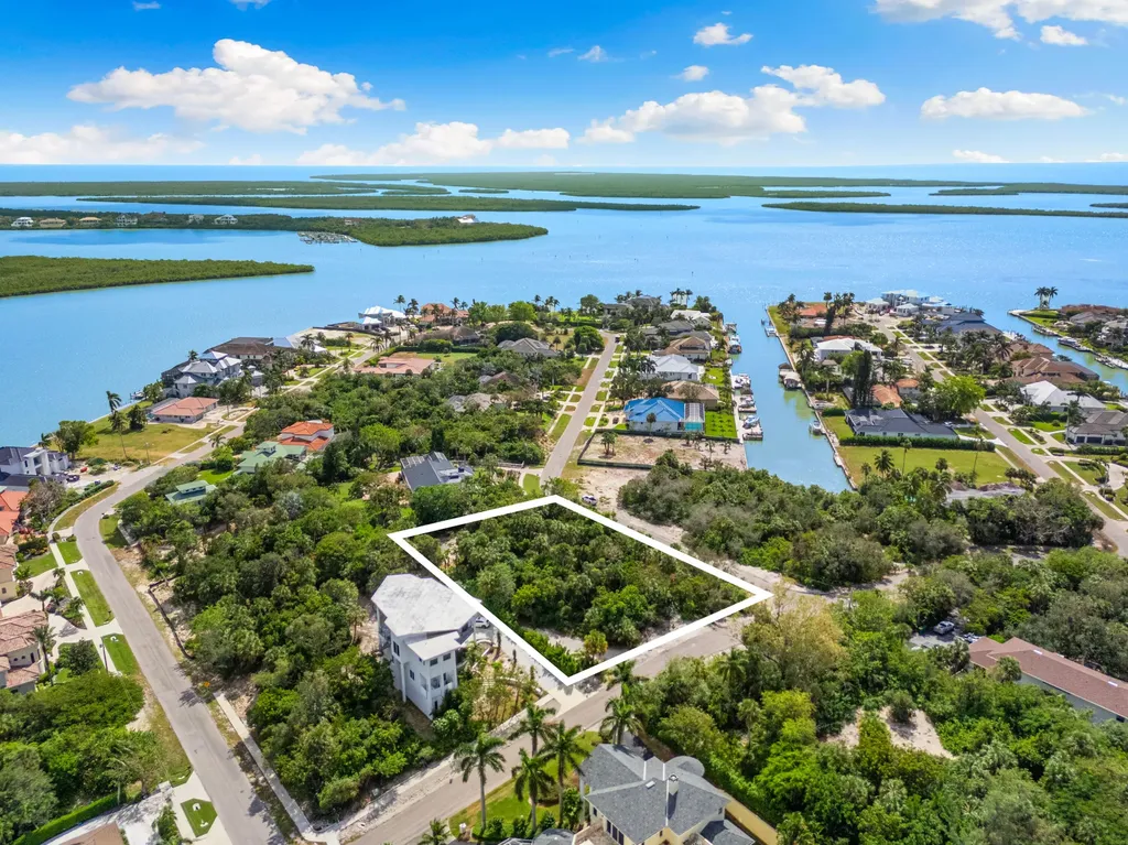 1130 Caxambas Drive Marco Island FL 34145