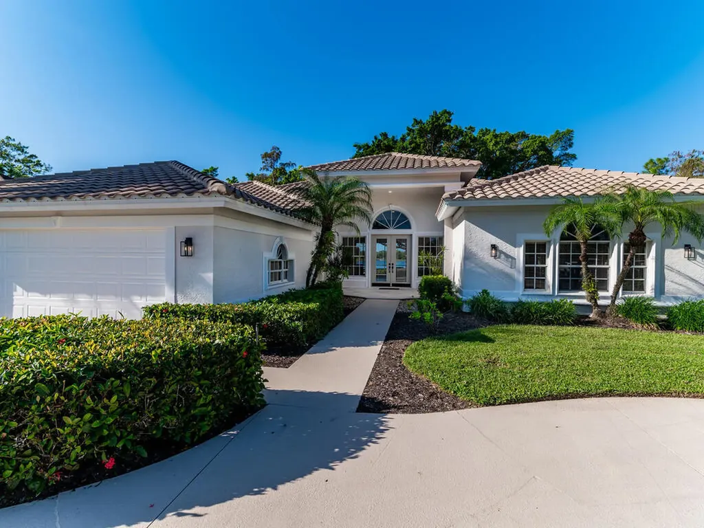 9167 Pinnacle Court Naples FL 34113
