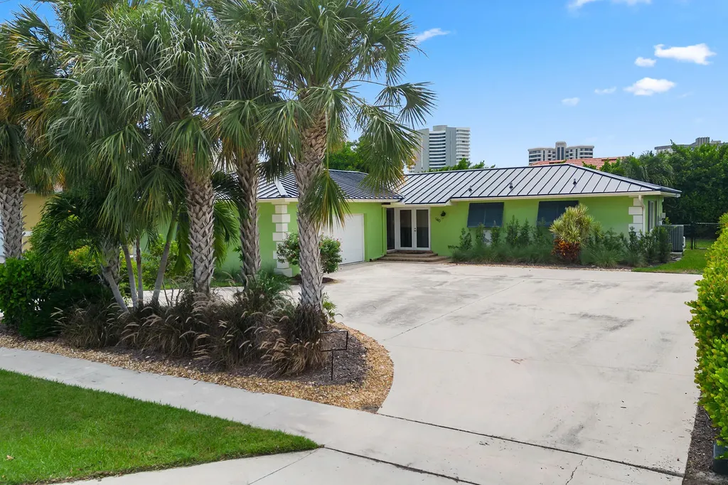 140 Landmark Street Marco Island FL 34145