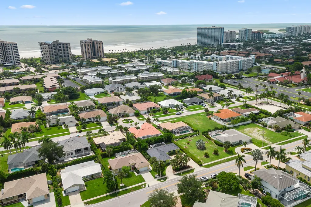 140 Landmark Street Marco Island FL 34145