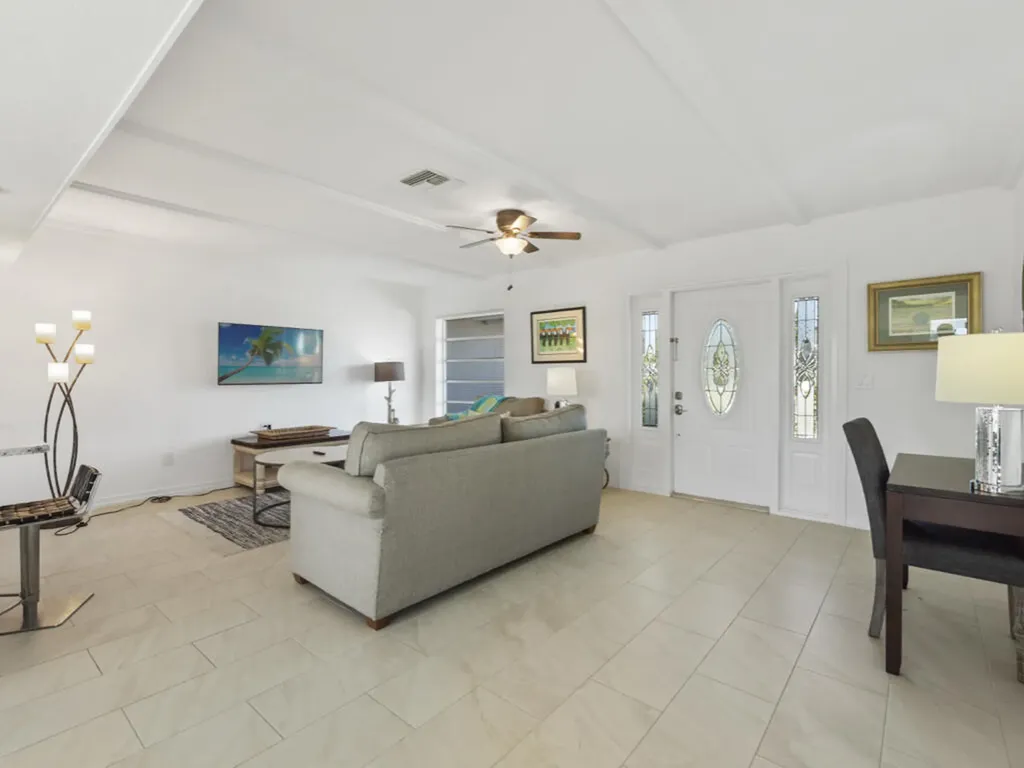 1258 Jamaica Marco Island FL 34145