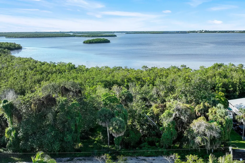 2011 Sheffield Avenue Marco Island FL 34145