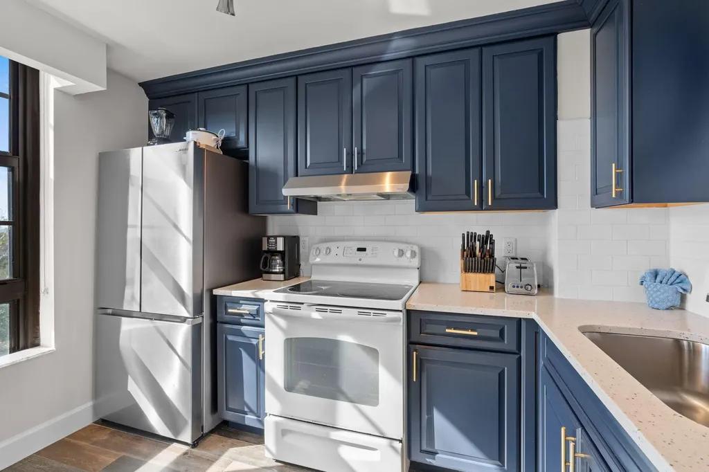 440 Seaview Court Marco Island FL 34145