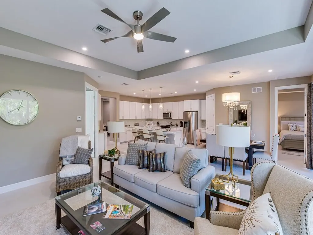 202 Indies Drive E Naples FL 34114