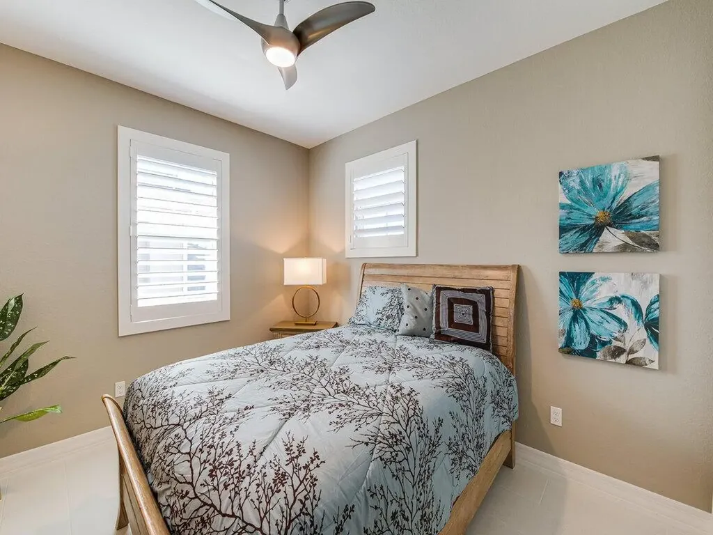 202 Indies Drive E Naples FL 34114