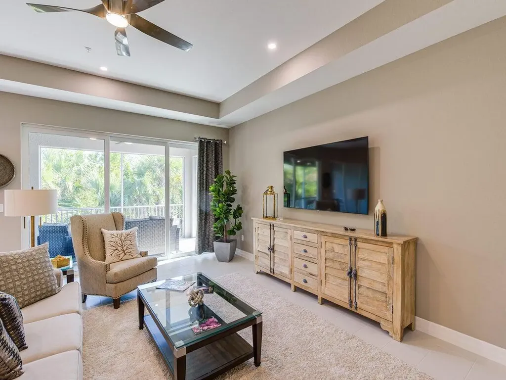 202 Indies Drive E Naples FL 34114